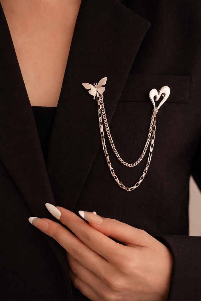 Hollow Heart & Butterfly Tassel Brooch – Minimalist Versatile Lapel Pin for Dresses